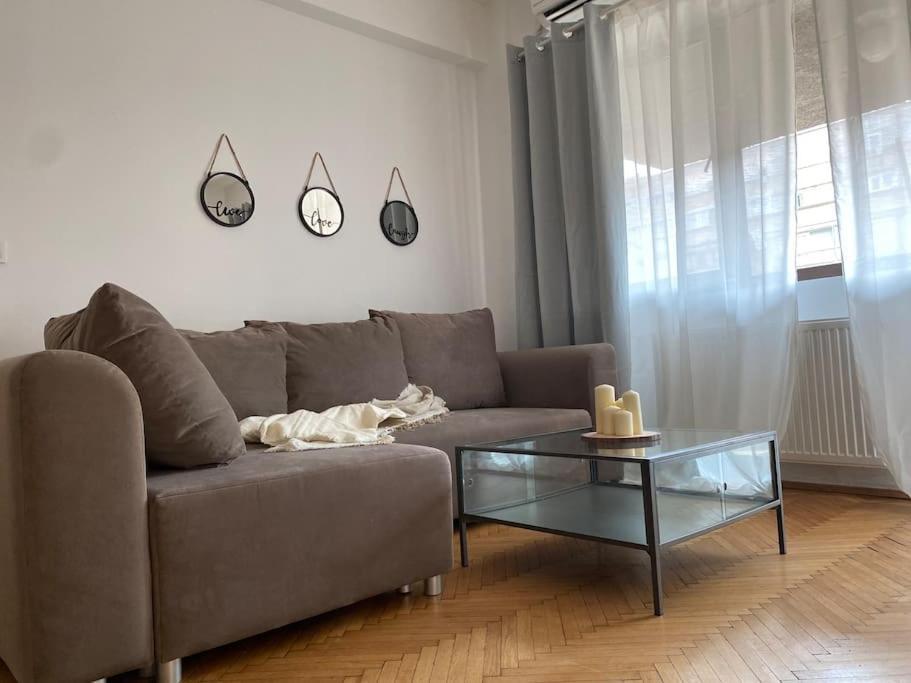 2 Bedroom Apartment With Terrace In City Center Bucharest Exterior photo